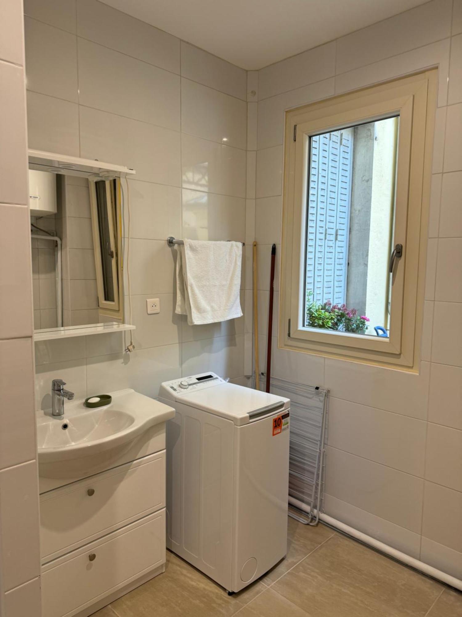 Appartement Meuble Tout Confort Chalon-sur-Saône Eksteriør billede